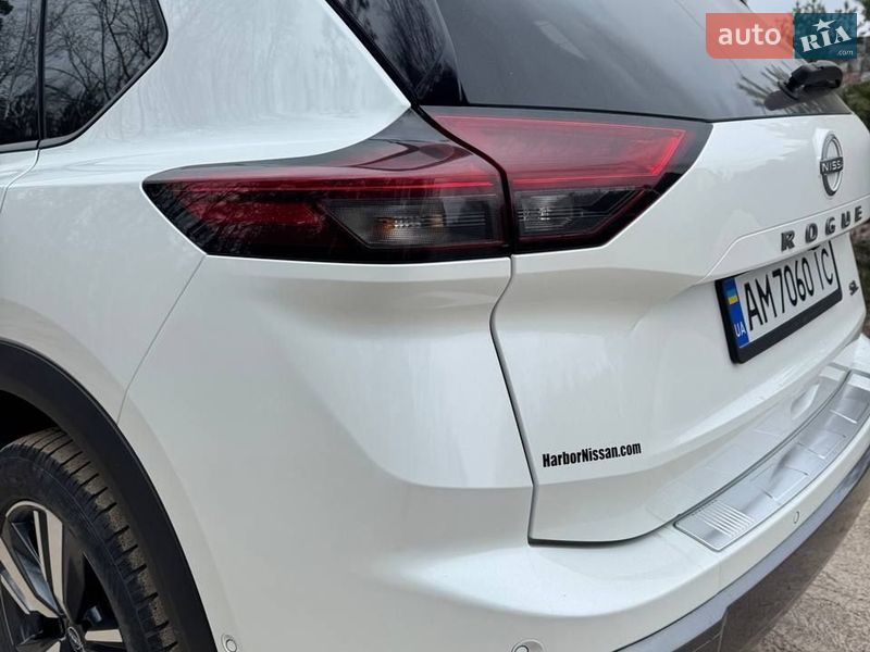 Позашляховик / Кросовер Nissan Rogue 2025 в Коростишеві