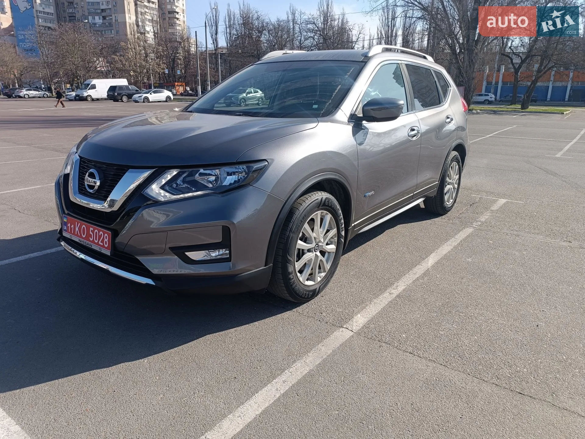 2017 Nissan Rogue - фото 1