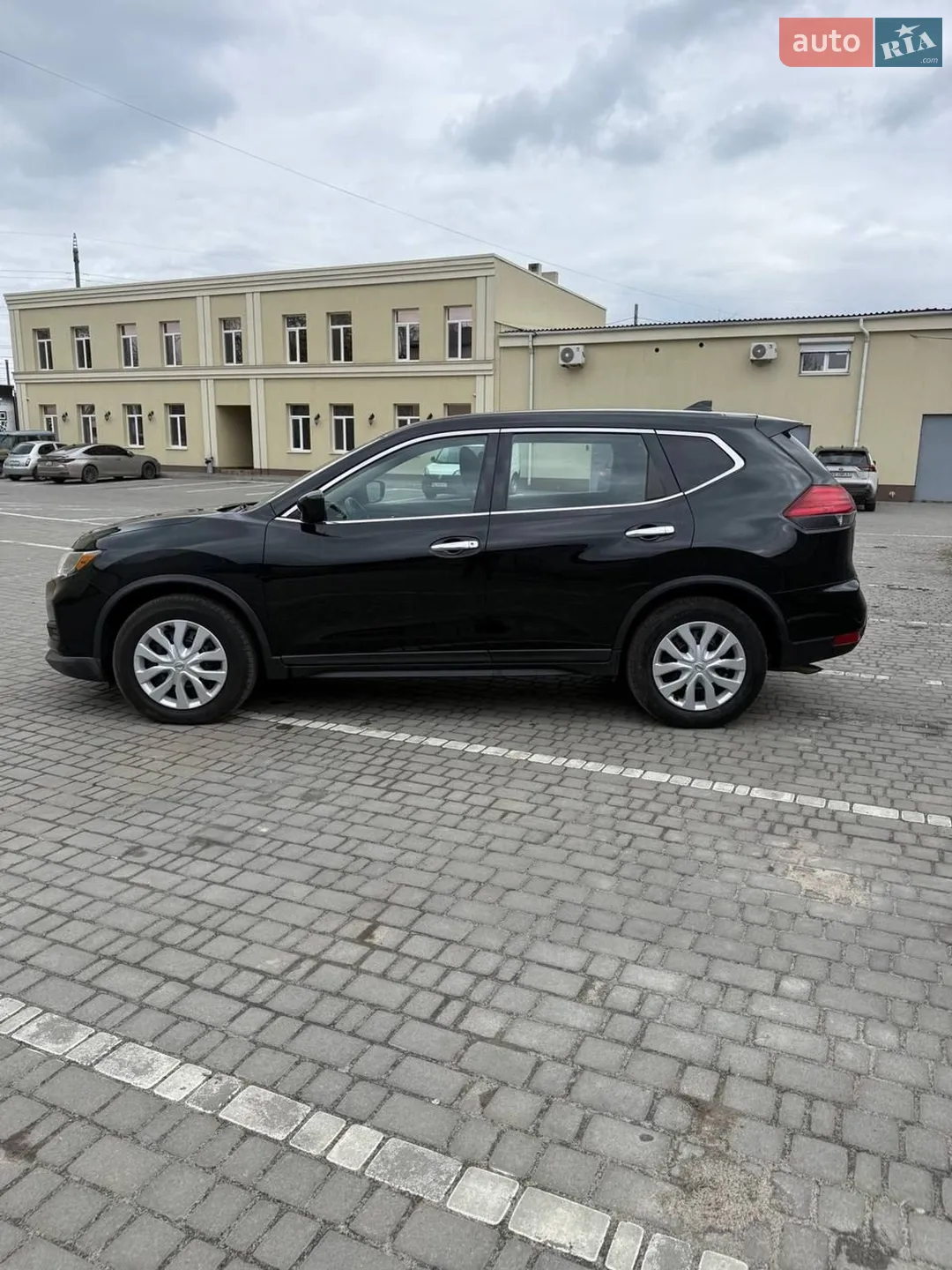 2017 Nissan Rogue - мініатюра 4
