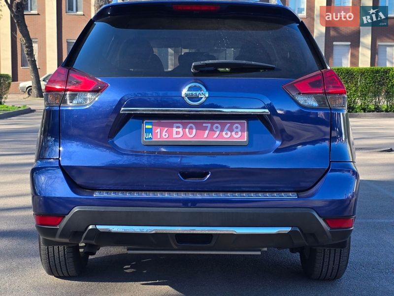 Позашляховик / Кросовер Nissan Rogue 2017 в Кам'янському