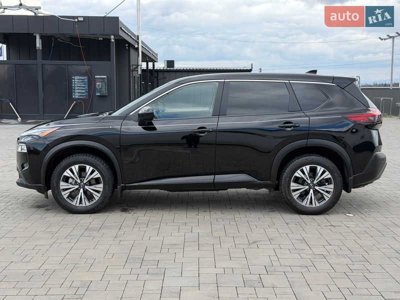 Позашляховик / Кросовер Nissan Rogue 2023 в Калуші