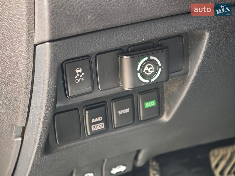 Позашляховик / Кросовер Nissan Rogue 2016 в Харкові