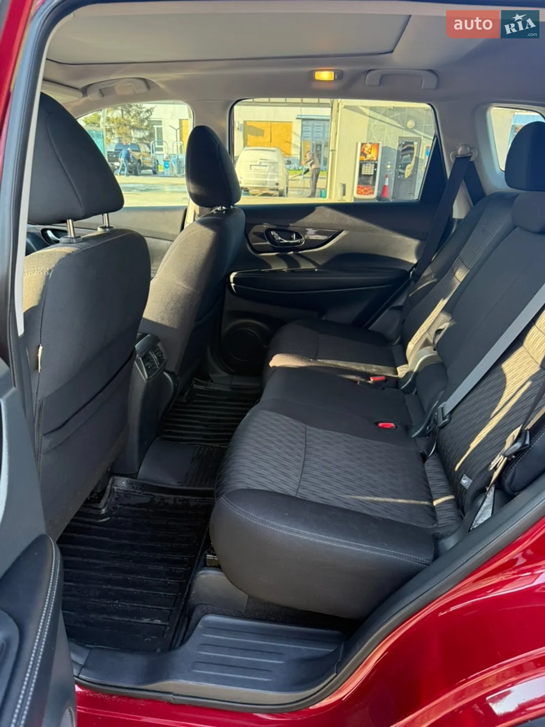 2018 Nissan Rogue - мініатюра 8