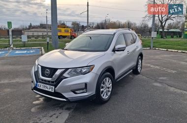 Позашляховик / Кросовер Nissan Rogue 2018 в Харкові