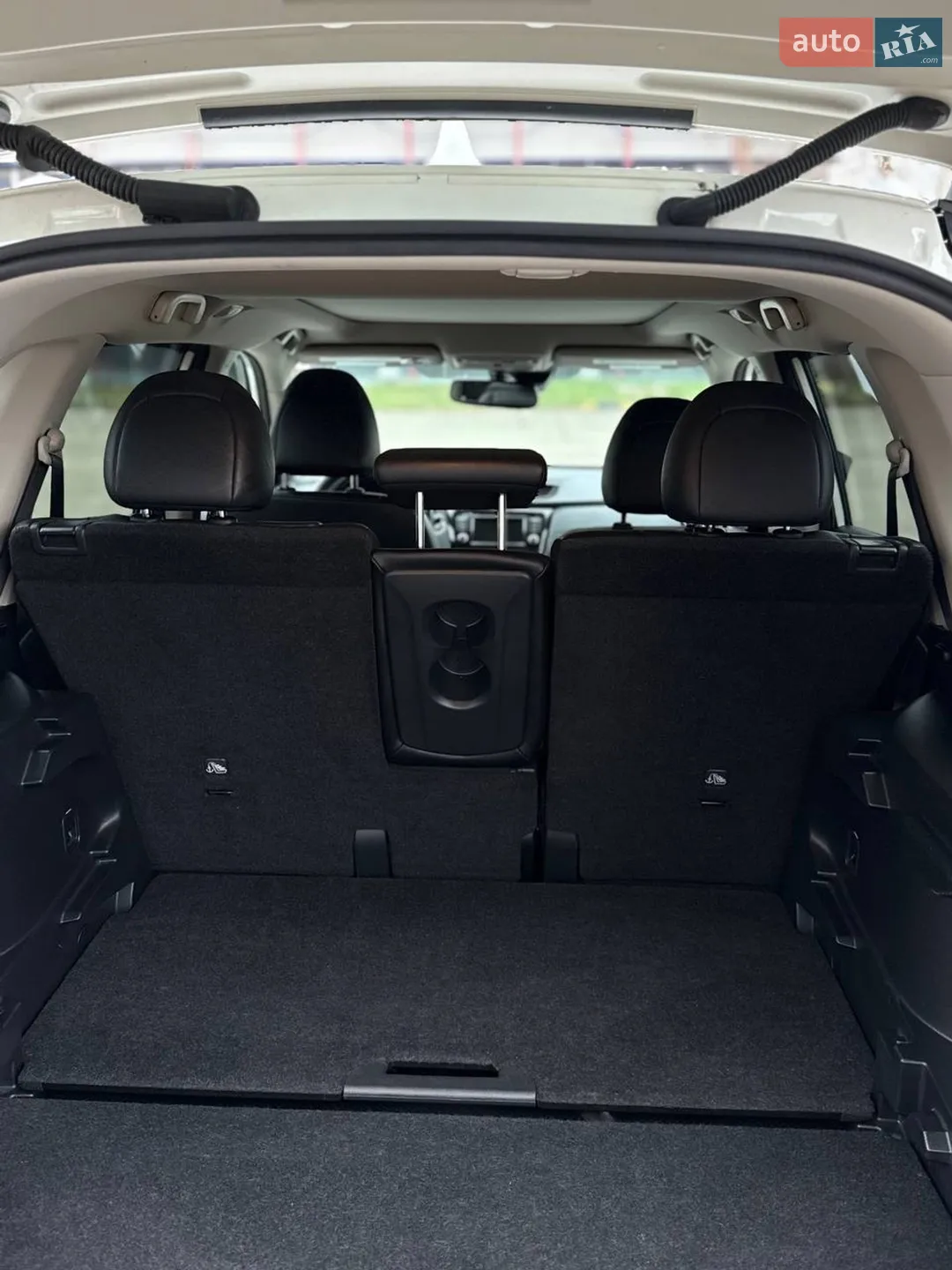 2019 Nissan Rogue - мініатюра 8