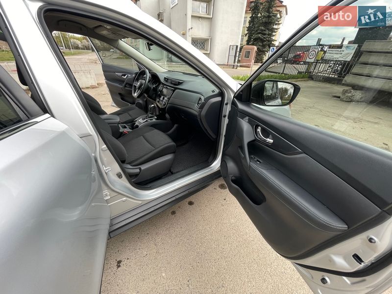 Внедорожник / Кроссовер Nissan Rogue 2019 в Львове