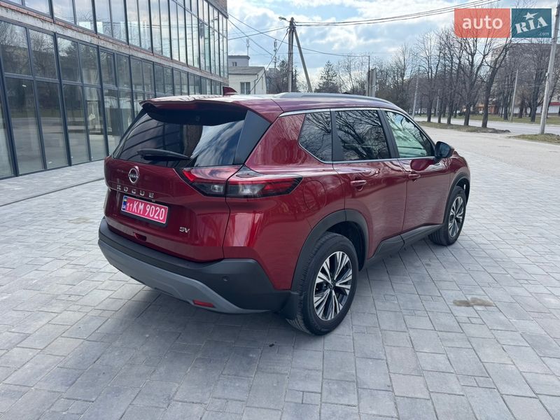 Внедорожник / Кроссовер Nissan Rogue 2023 в Ровно