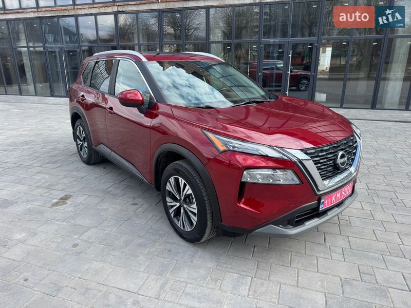 Внедорожник / Кроссовер Nissan Rogue 2023 в Ровно