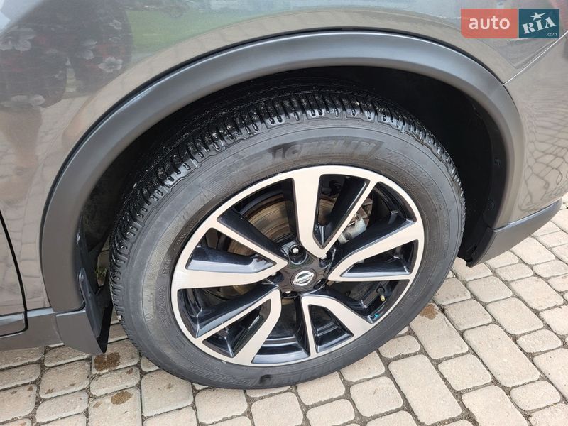 Внедорожник / Кроссовер Nissan Rogue 2018 в Ромнах