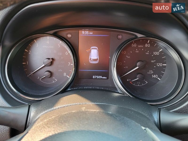 Внедорожник / Кроссовер Nissan Rogue 2018 в Ромнах