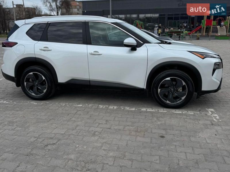 Внедорожник / Кроссовер Nissan Rogue 2024 в Кривом Роге