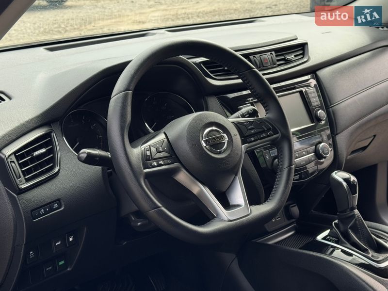 Позашляховик / Кросовер Nissan Rogue 2018 в Харкові