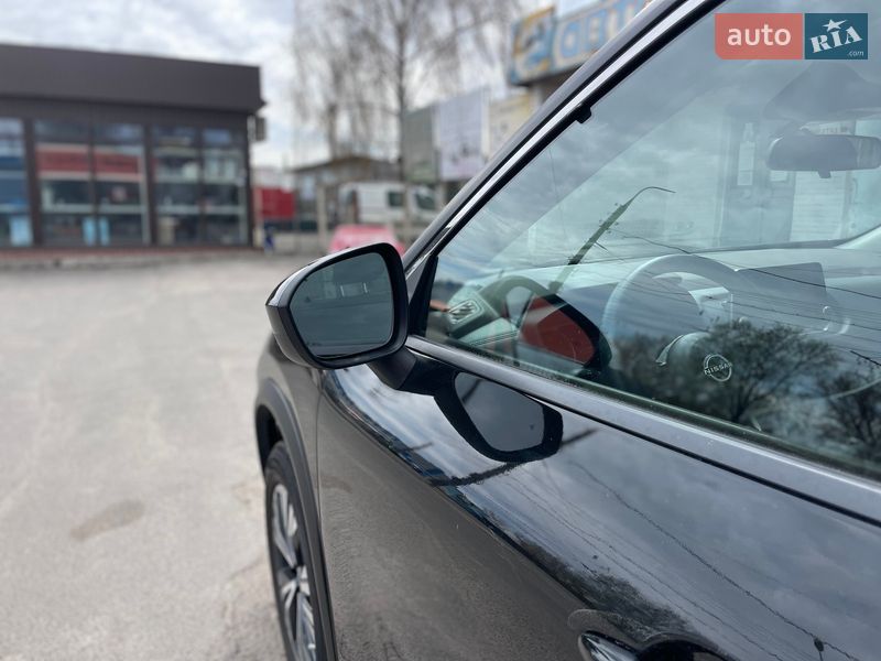 Внедорожник / Кроссовер Nissan Rogue 2023 в Сумах