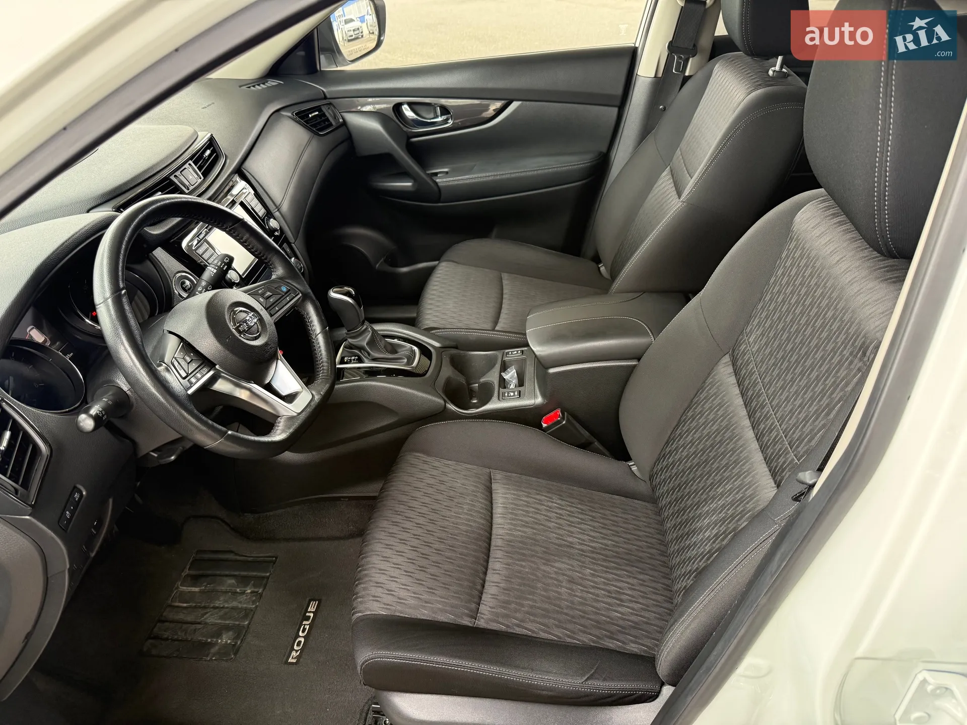 2018 Nissan Rogue - мініатюра 5