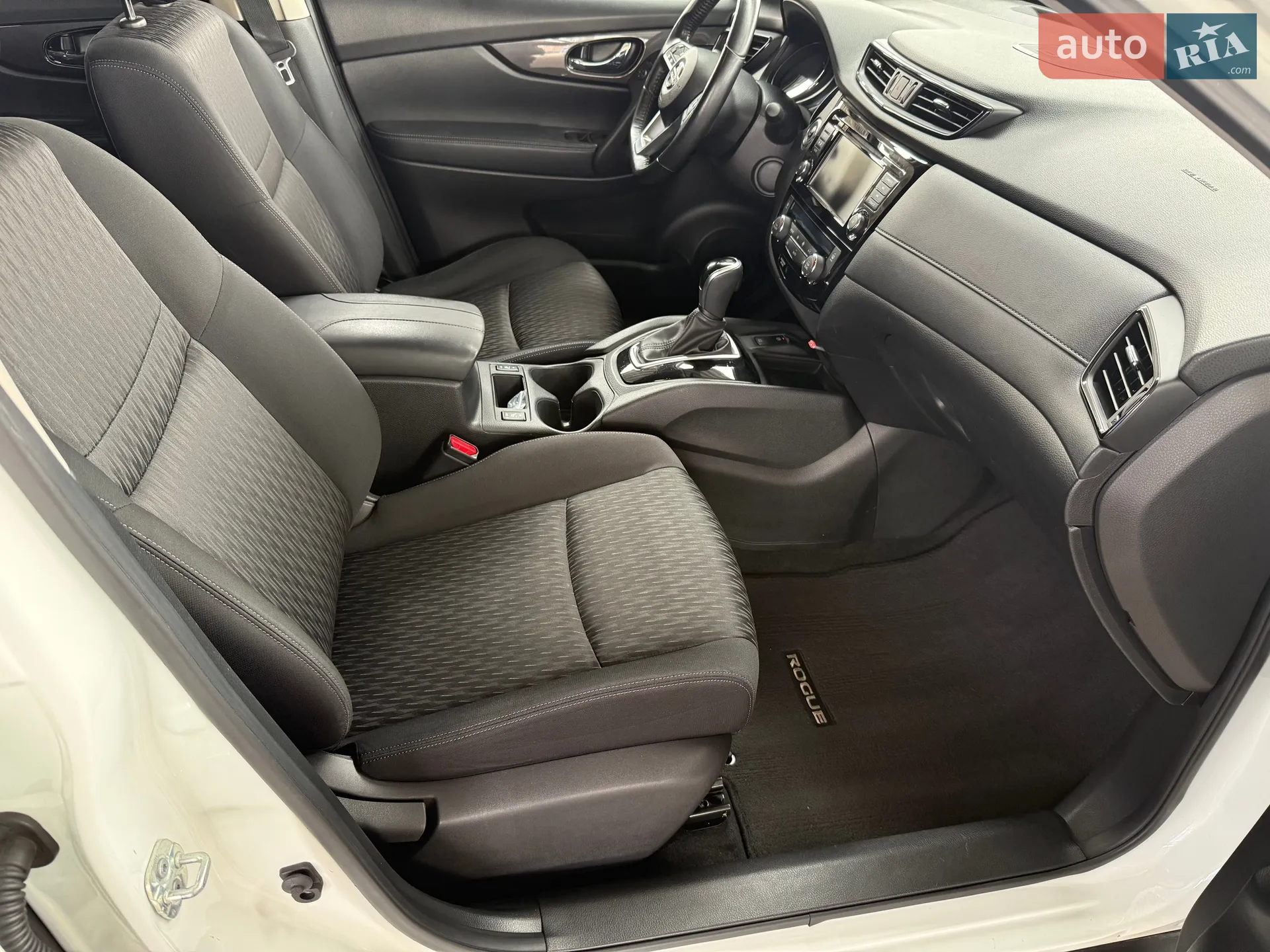 2018 Nissan Rogue - мініатюра 9