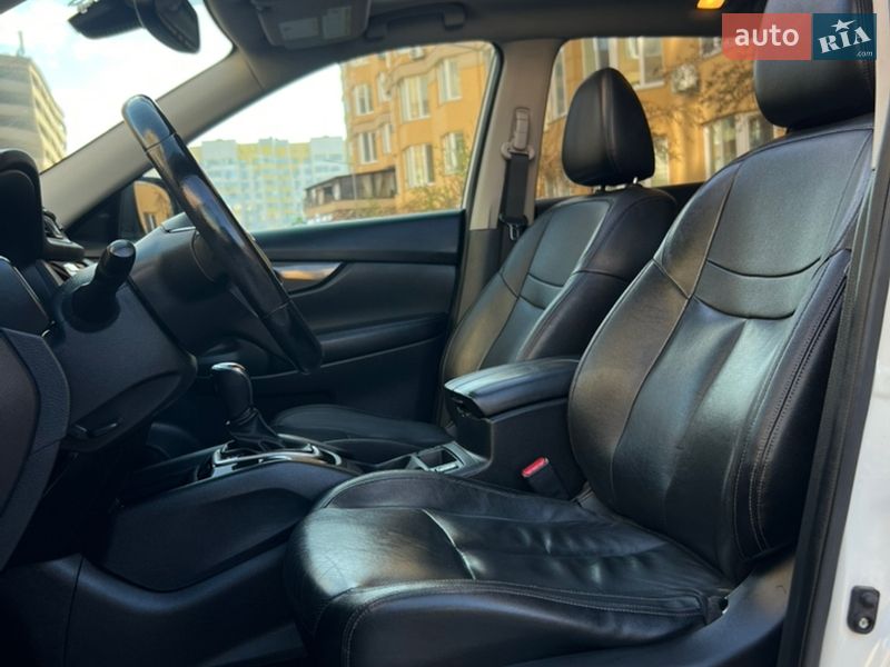Позашляховик / Кросовер Nissan Rogue 2017 в Києві