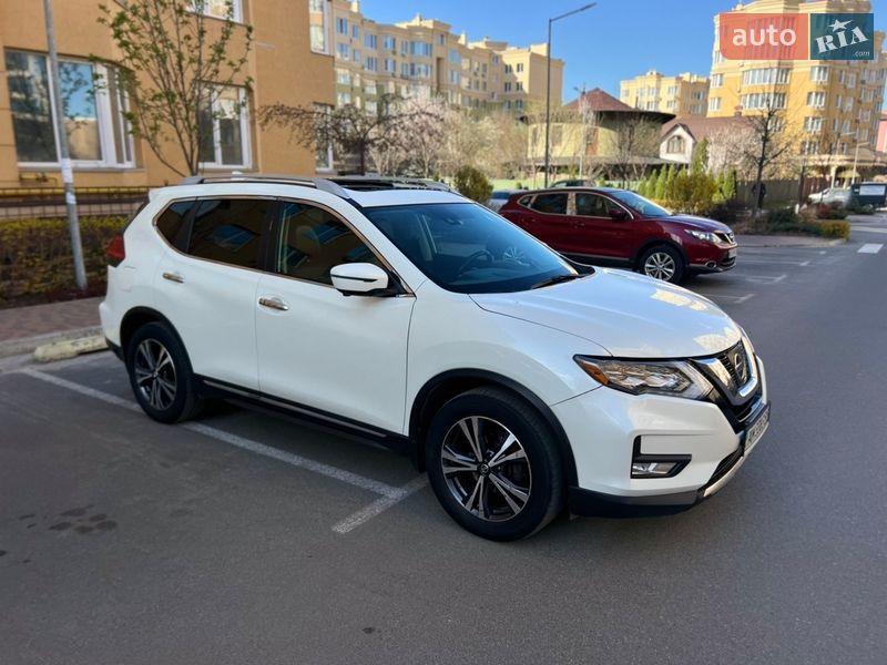 Позашляховик / Кросовер Nissan Rogue 2017 в Києві