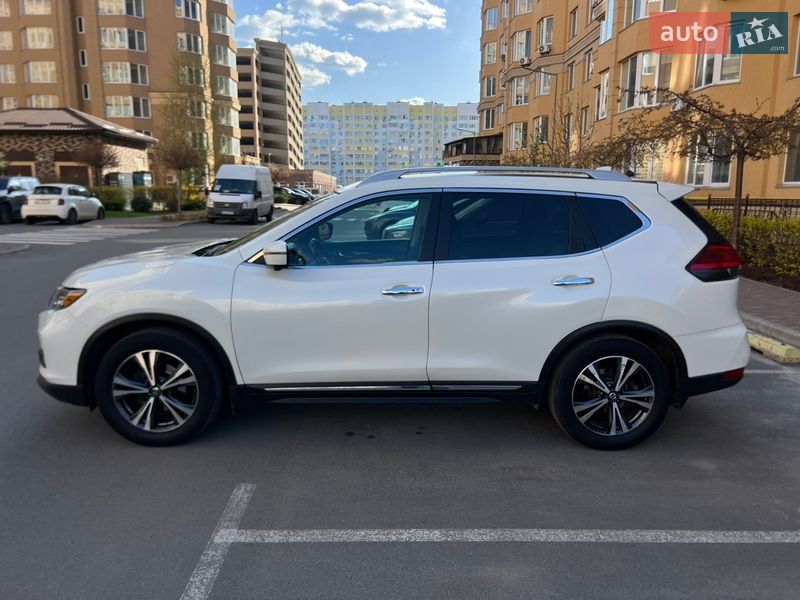 Позашляховик / Кросовер Nissan Rogue 2017 в Києві