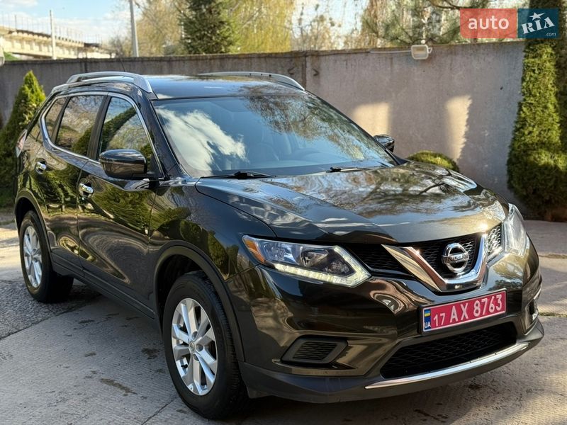 Позашляховик / Кросовер Nissan Rogue 2016 в Лубнах
