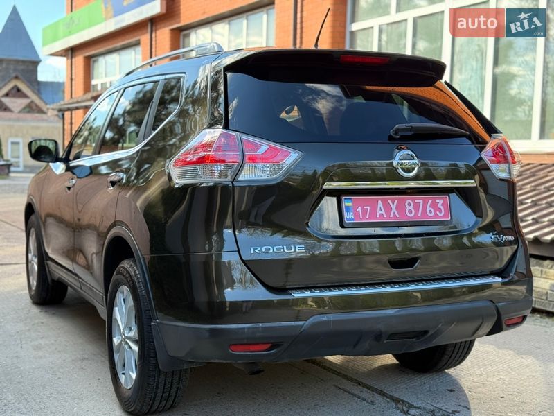 Позашляховик / Кросовер Nissan Rogue 2016 в Лубнах