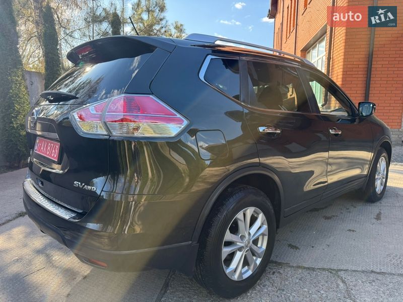 Позашляховик / Кросовер Nissan Rogue 2016 в Лубнах