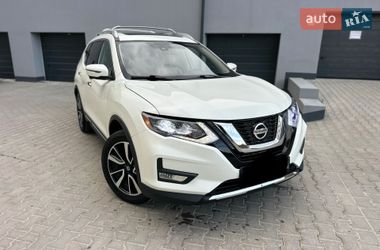 Позашляховик / Кросовер Nissan Rogue 2018 в Тернополі