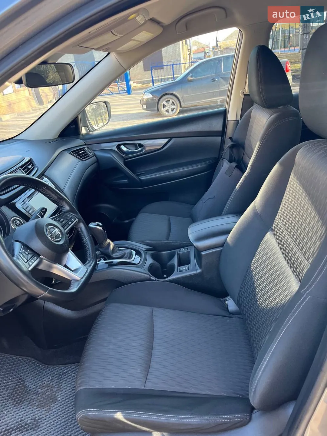 2019 Nissan Rogue - мініатюра 10