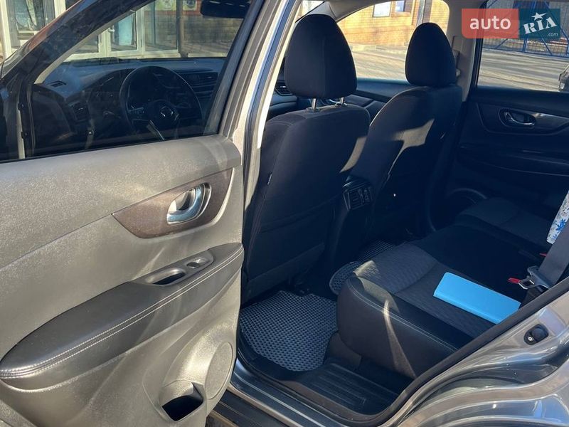 Внедорожник / Кроссовер Nissan Rogue 2019 в Краснограде