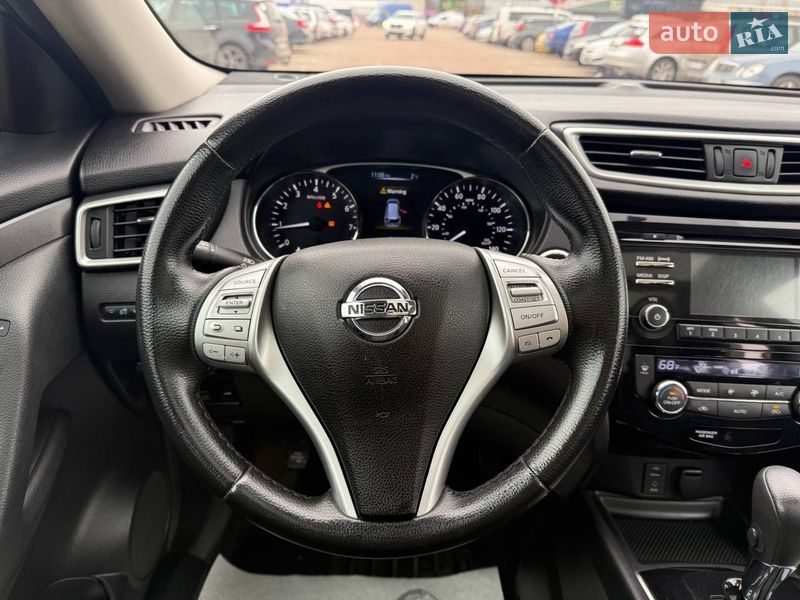 Позашляховик / Кросовер Nissan Rogue 2016 в Житомирі