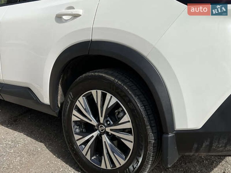 Внедорожник / Кроссовер Nissan Rogue 2021 в Ивано-Франковске