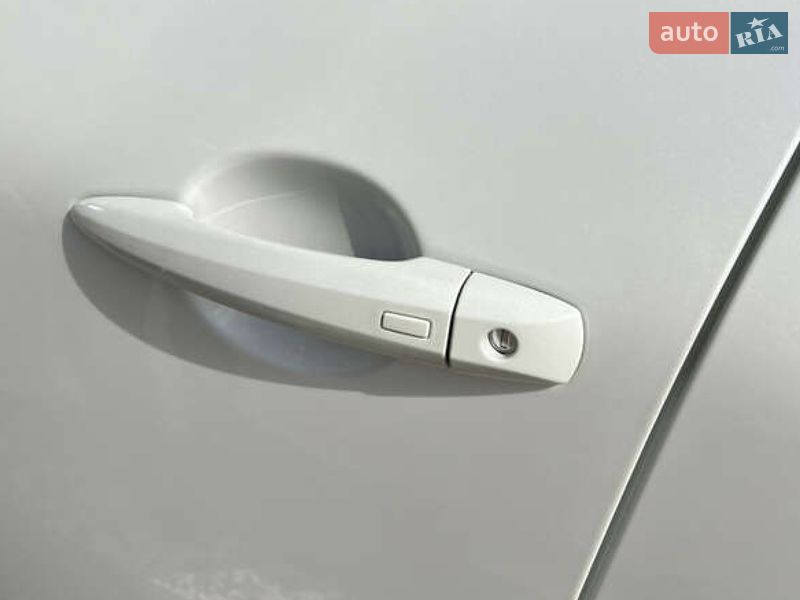 Внедорожник / Кроссовер Nissan Rogue 2021 в Ивано-Франковске