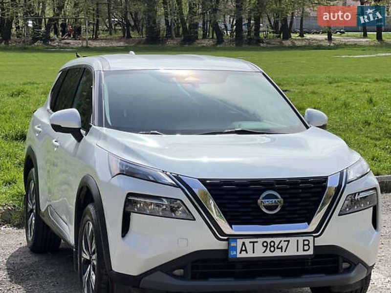 Внедорожник / Кроссовер Nissan Rogue 2021 в Ивано-Франковске