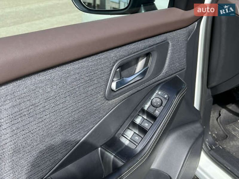 Внедорожник / Кроссовер Nissan Rogue 2021 в Ивано-Франковске