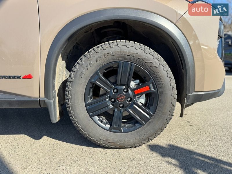 Внедорожник / Кроссовер Nissan Rogue 2024 в Киеве