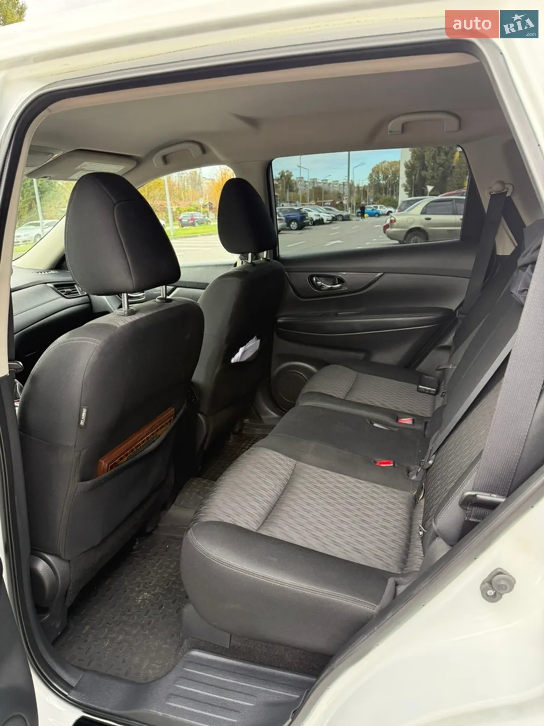 2017 Nissan Rogue - мініатюра 8