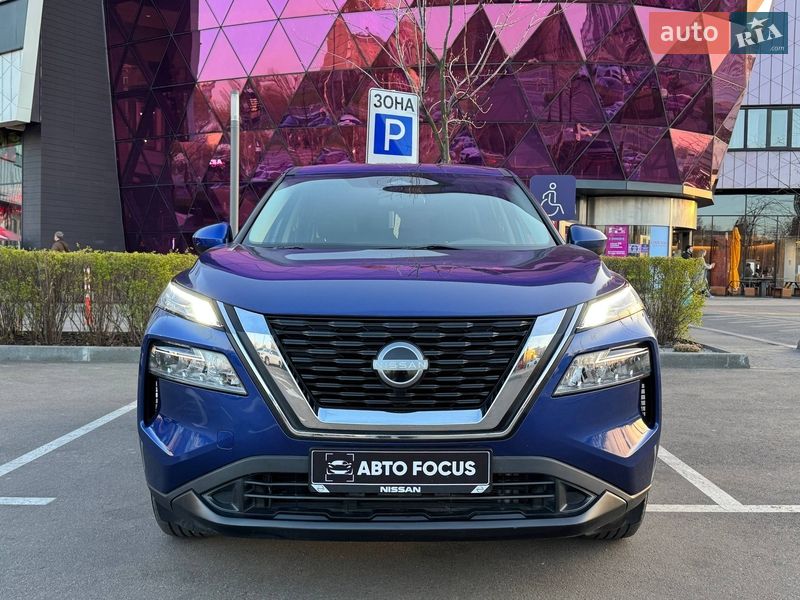 Внедорожник / Кроссовер Nissan Rogue 2023 в Киеве