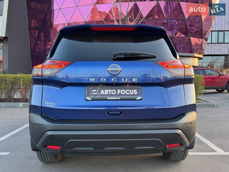 Внедорожник / Кроссовер Nissan Rogue 2023 в Киеве