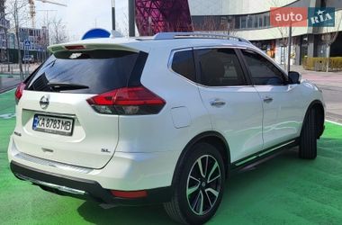 Позашляховик / Кросовер Nissan Rogue 2016 в Києві