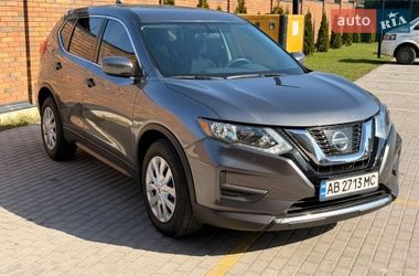 Внедорожник / Кроссовер Nissan Rogue 2017 в Виннице