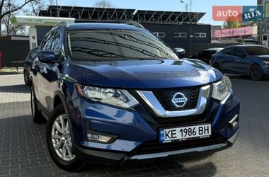 Внедорожник / Кроссовер Nissan Rogue 2017 в Днепре