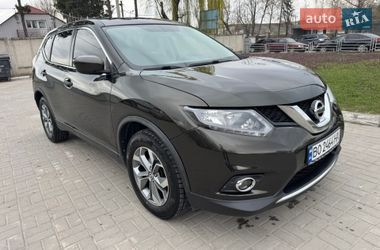 Внедорожник / Кроссовер Nissan Rogue 2016 в Тернополе