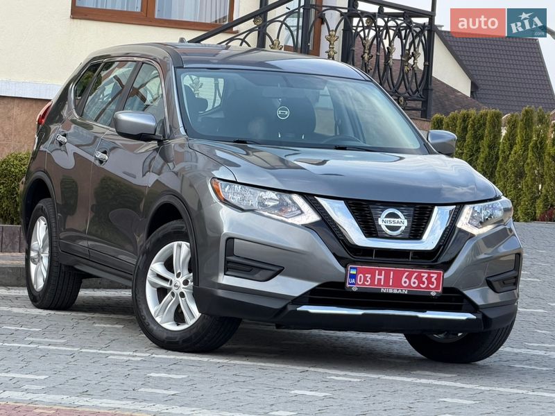 Внедорожник / Кроссовер Nissan Rogue 2017 в Дрогобыче