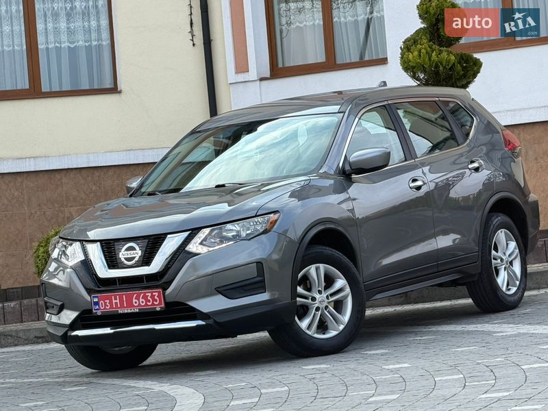 Внедорожник / Кроссовер Nissan Rogue 2017 в Дрогобыче