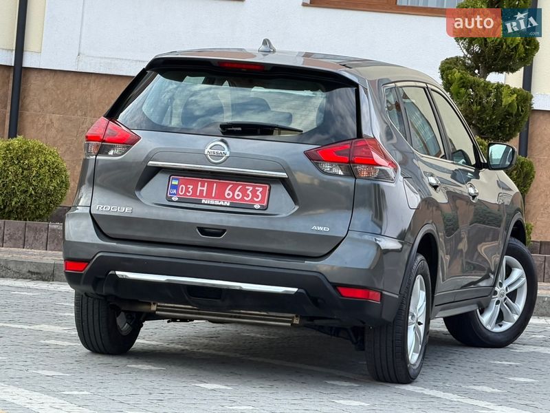 Внедорожник / Кроссовер Nissan Rogue 2017 в Дрогобыче