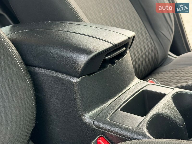 Внедорожник / Кроссовер Nissan Rogue 2017 в Дрогобыче