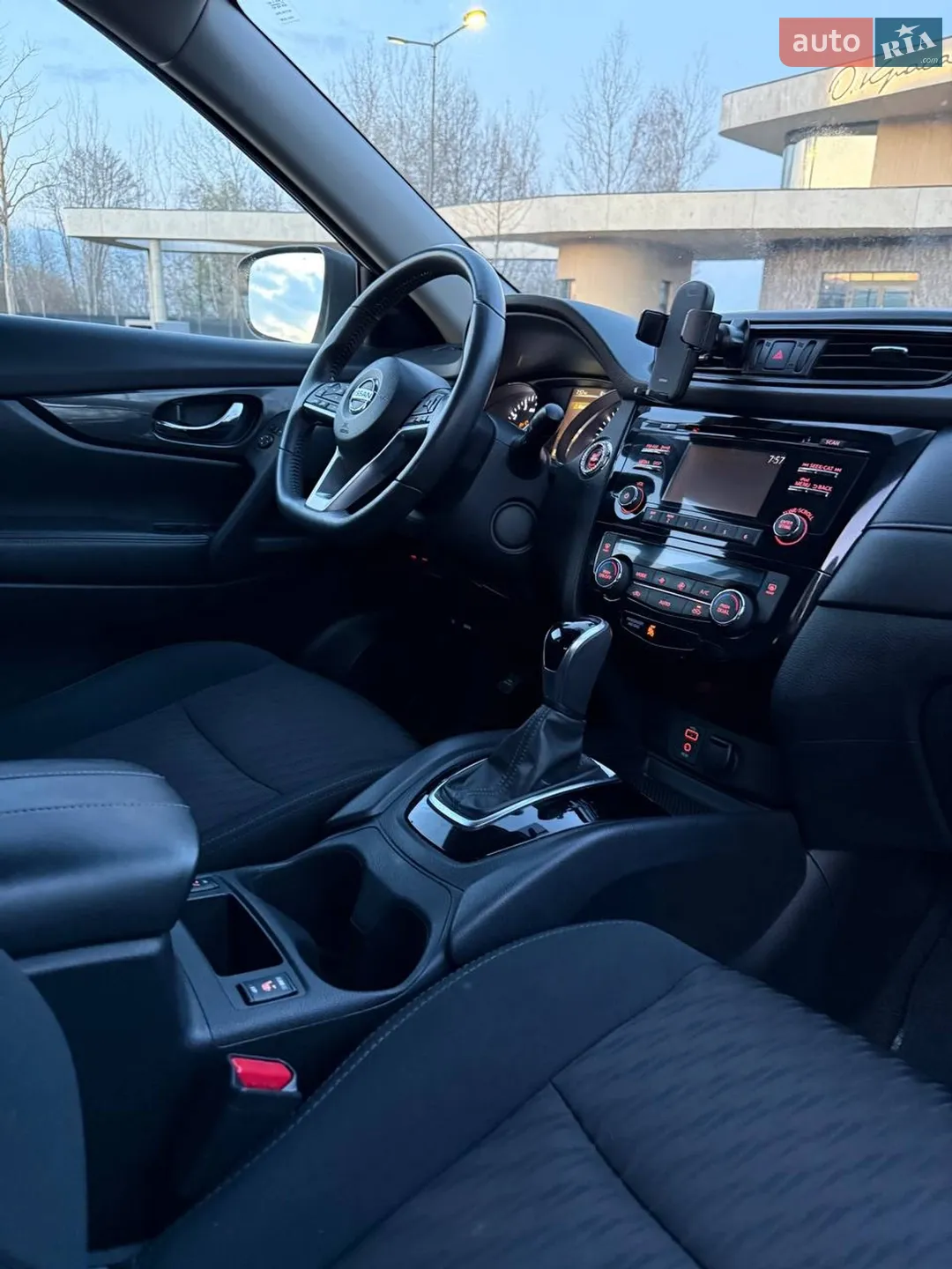 2017 Nissan Rogue - мініатюра 22