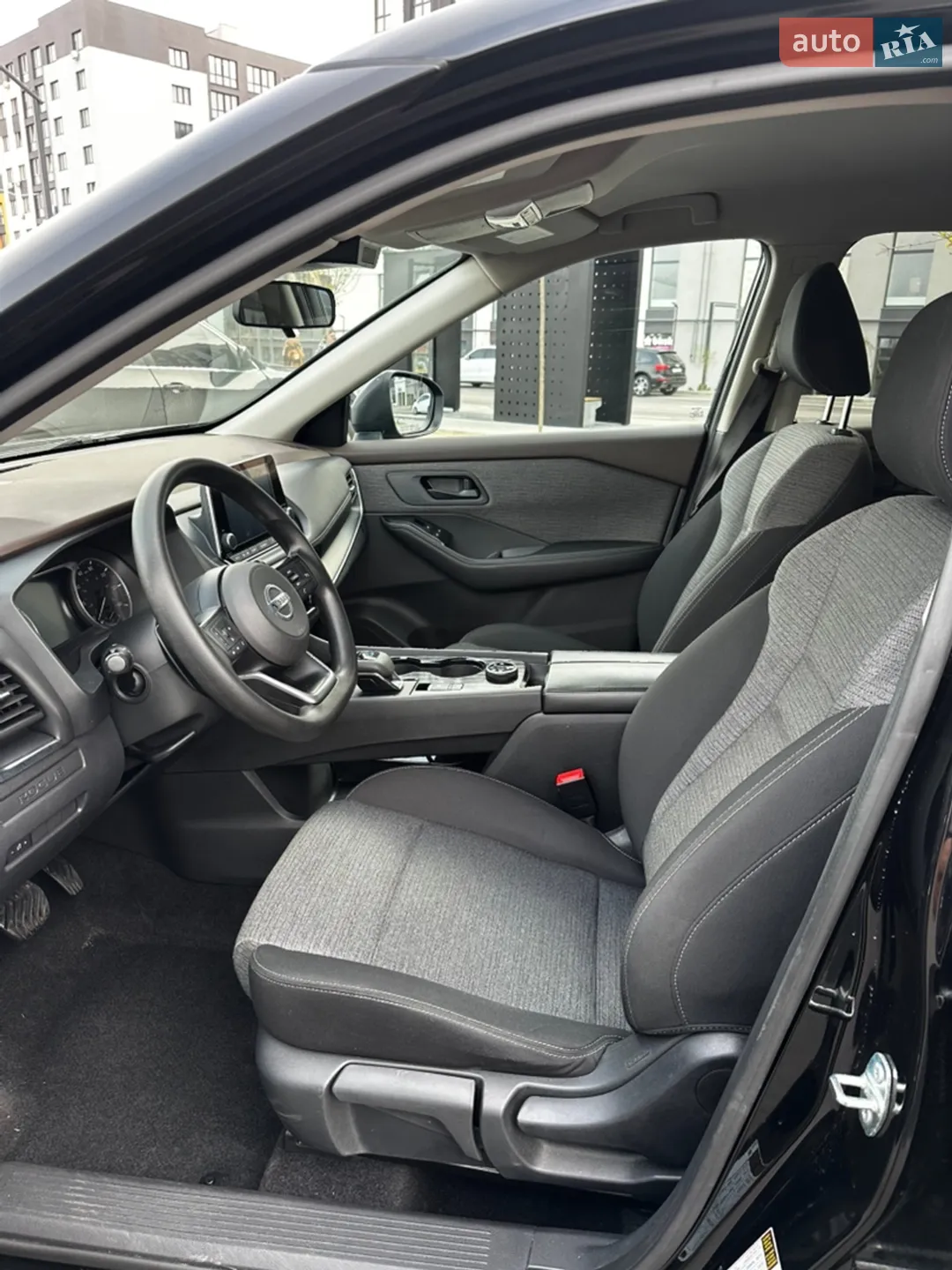 2021 Nissan Rogue - мініатюра 15
