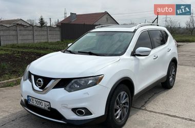 Внедорожник / Кроссовер Nissan Rogue 2015 в Кривом Роге