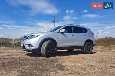 Внедорожник / Кроссовер Nissan Rogue 2015 в Ивано-Франковске