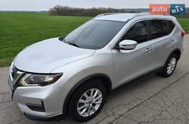 Внедорожник / Кроссовер Nissan Rogue 2016 в Умани